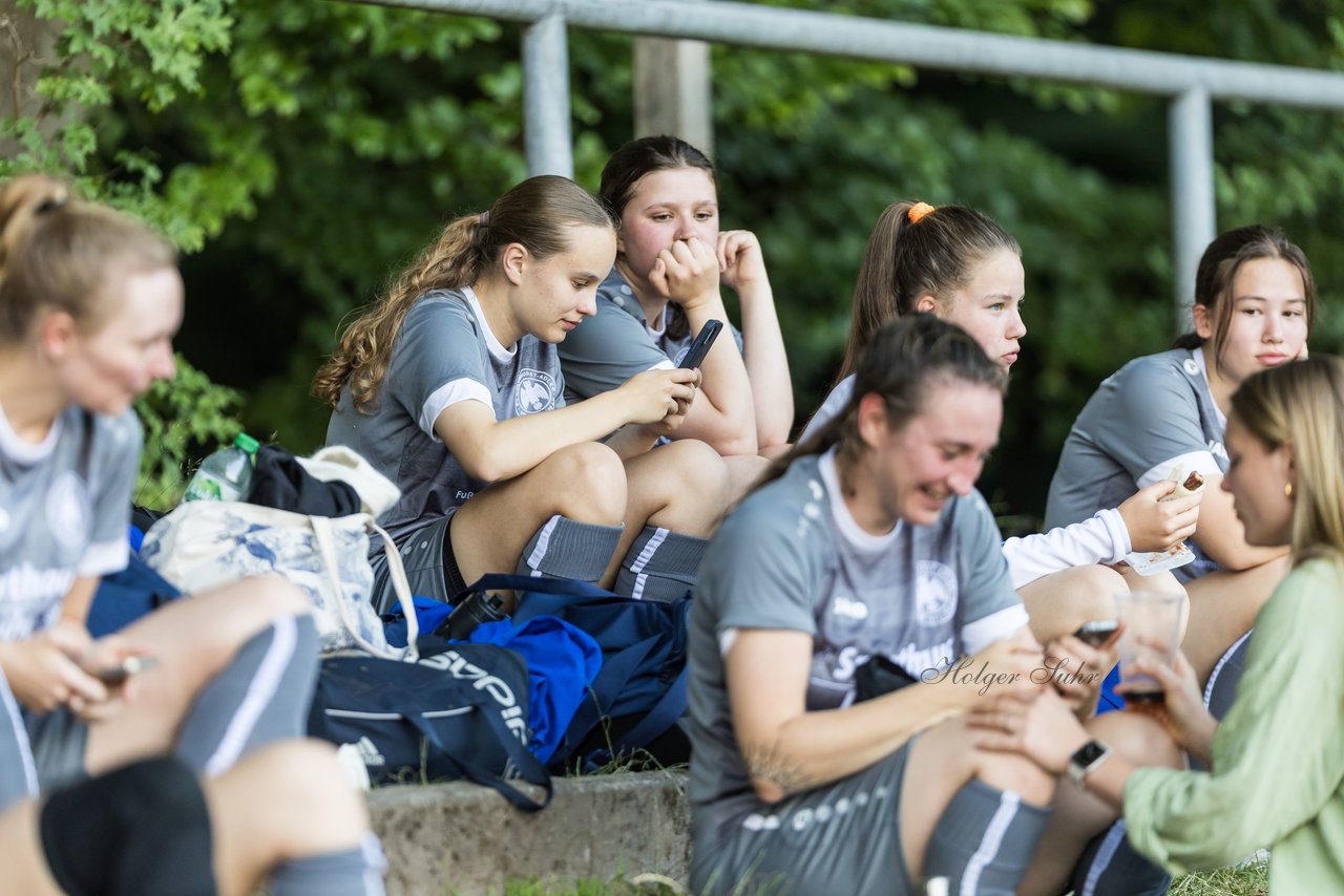 Bild 100 - Loewinnen Cup